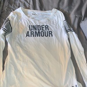 Long sleeve under armour tee